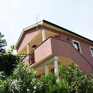 Menderi Hills Appartement